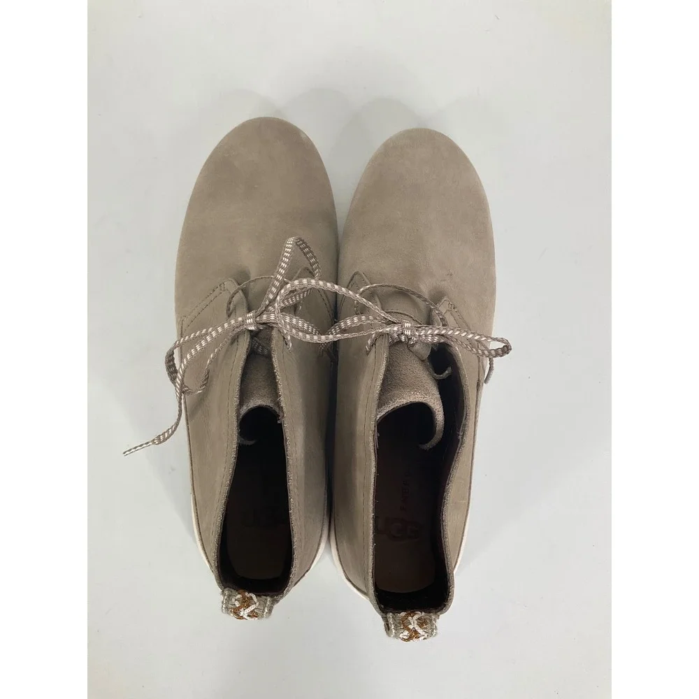 UGG pismo chukka